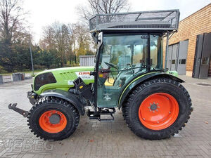 Ackerschlepper Claas Nexos 230 F