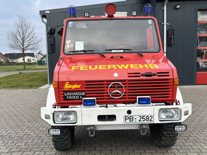 Feuerwehrwagen Unimog U 1300 L TLF 8/18