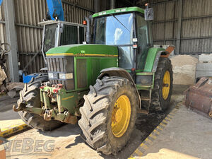 Ackerschlepper John Deere 7600 AWD