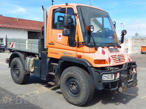 Zugmaschine Unimog 405/10 U 300
