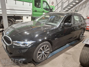 Pkw BMW 330e xDrive Touring
