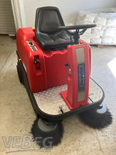 Aufsitz-Kehrsaugmaschine Cleanfix KS 1100 B