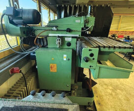 Universal-Werkzeugfräsmaschine Deckel FP4